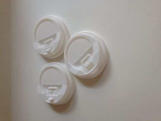 China 4 Gram Rodada branco ou preto Bico de plástico PET Tampas para descartáveis ​​de papel copos de café fornecedor