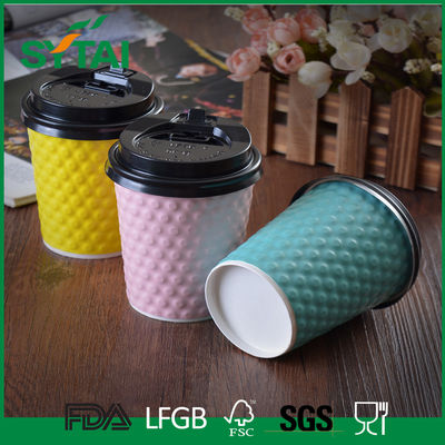 China Os copos de papel de gravação criativos da ondinha do logotipo, os copos de café descartáveis quentes personalizados projetam fornecedor