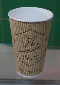 China Tampa lisa feita sob encomenda dos copos de café da ondinha de Skidproof da isolação do logotipo para bebida quente/fria fornecedor